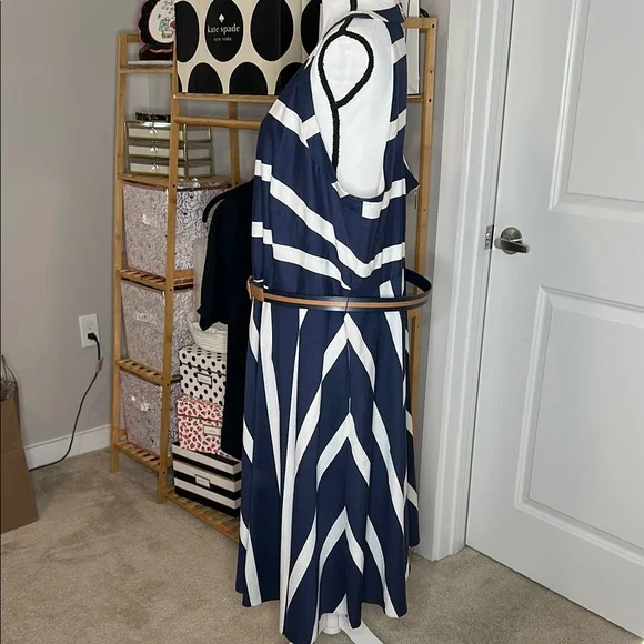 Eliza J Blue and White Sleeveless Cotton Sundress - Picture 3 of 12